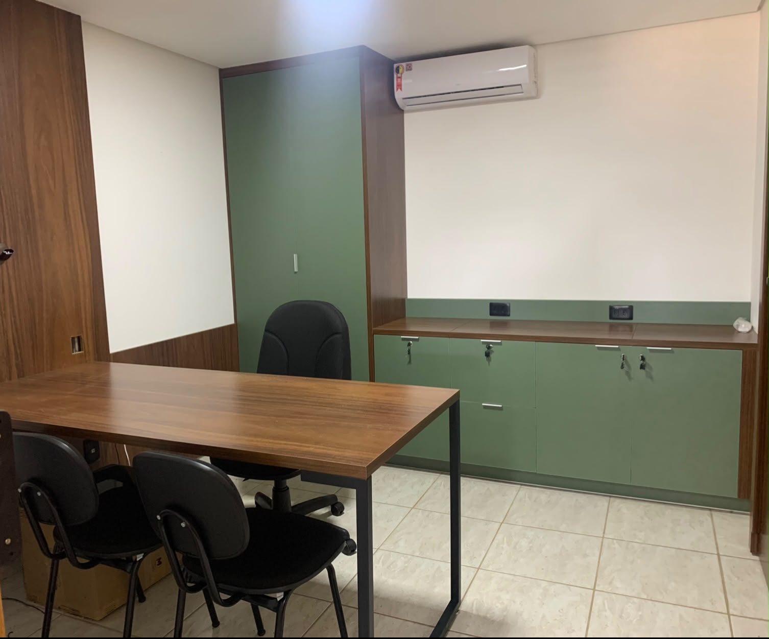 Corporativo — projeto 2 da Marcenaria Quatro Irmãos